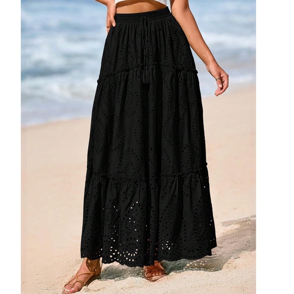 Boho Eyelet Lace stretchy waist Flowy Maxi Skirt - Picture 9 of 9